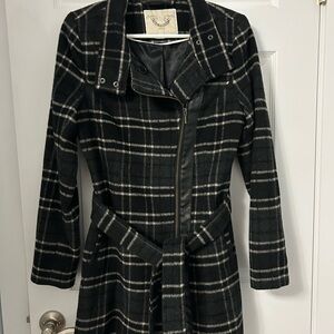 RW&CO Black and White Trench Coat with Plaid Pattern